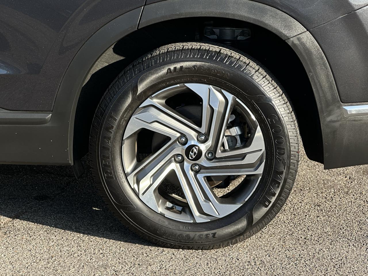 Hyundai Santa Fe SEL FWD 2023