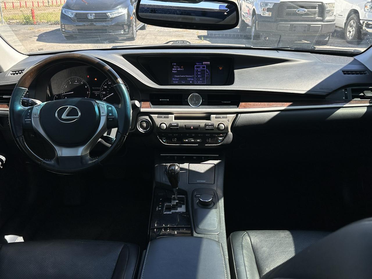 Lexus ES 350 4dr Sdn 2013
