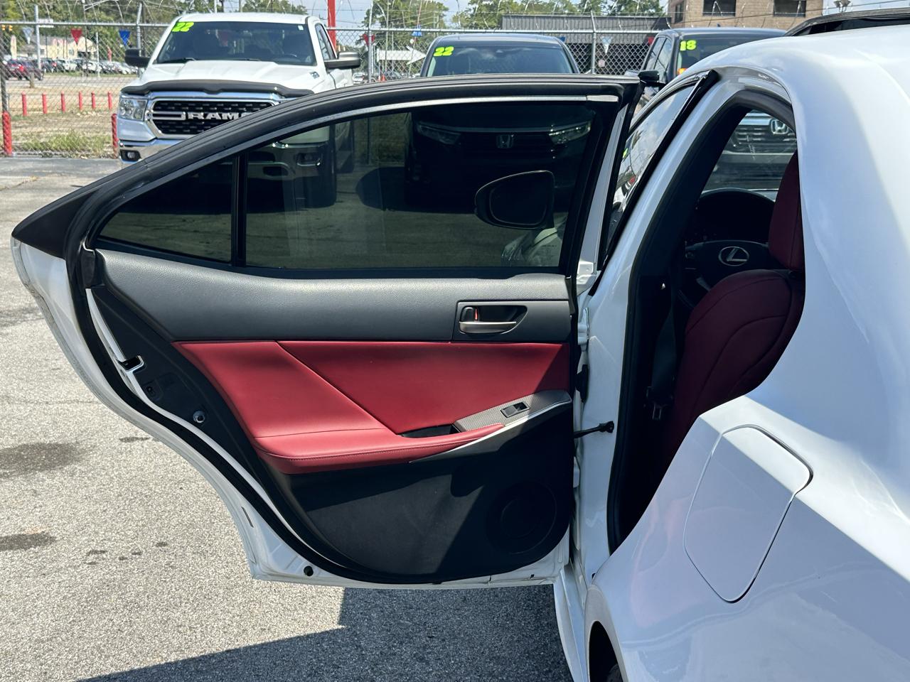 Lexus IS IS 300 RWD 2018