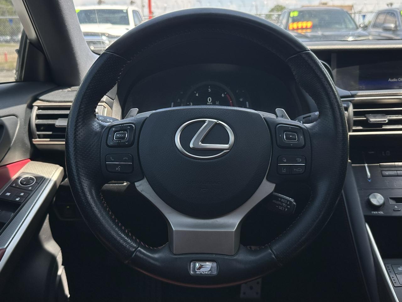 Lexus IS IS 300 RWD 2018