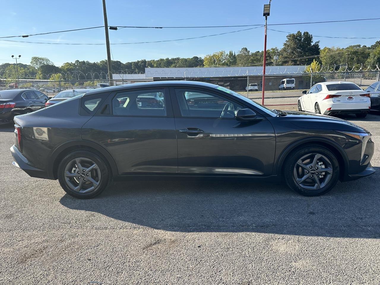 Kia K4 LXS FWD 2025