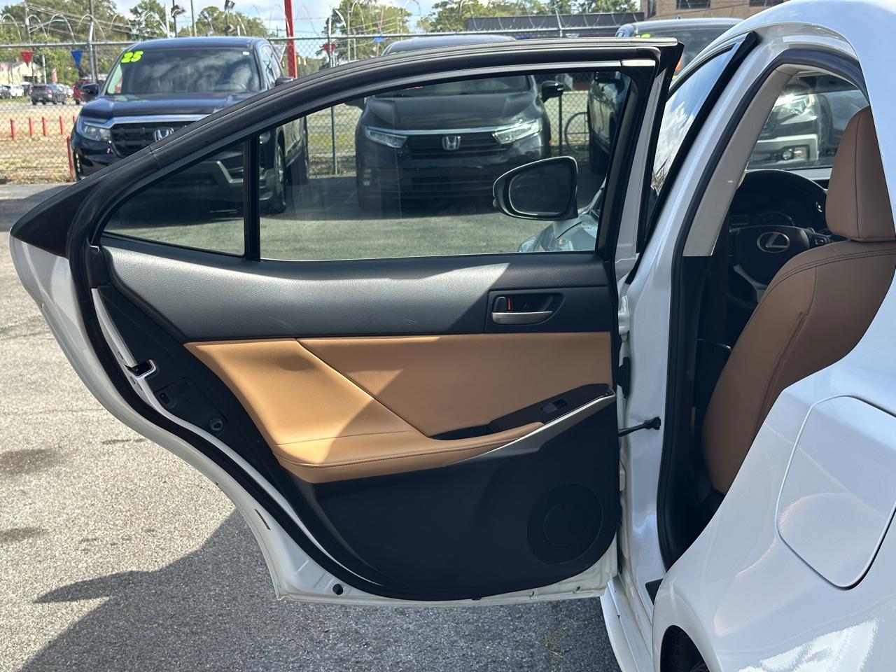Lexus IS IS 300 RWD 2018