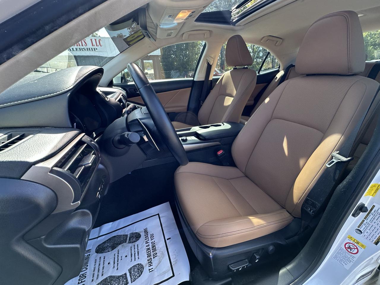 Lexus IS IS 300 RWD 2018