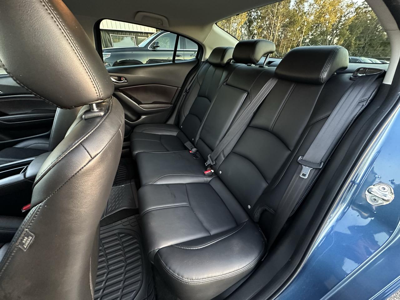 Mazda Mazda3 4-Door Touring Auto 2018