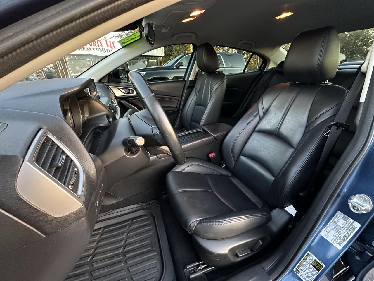 Mazda Mazda3 4-Door Touring Auto 2018