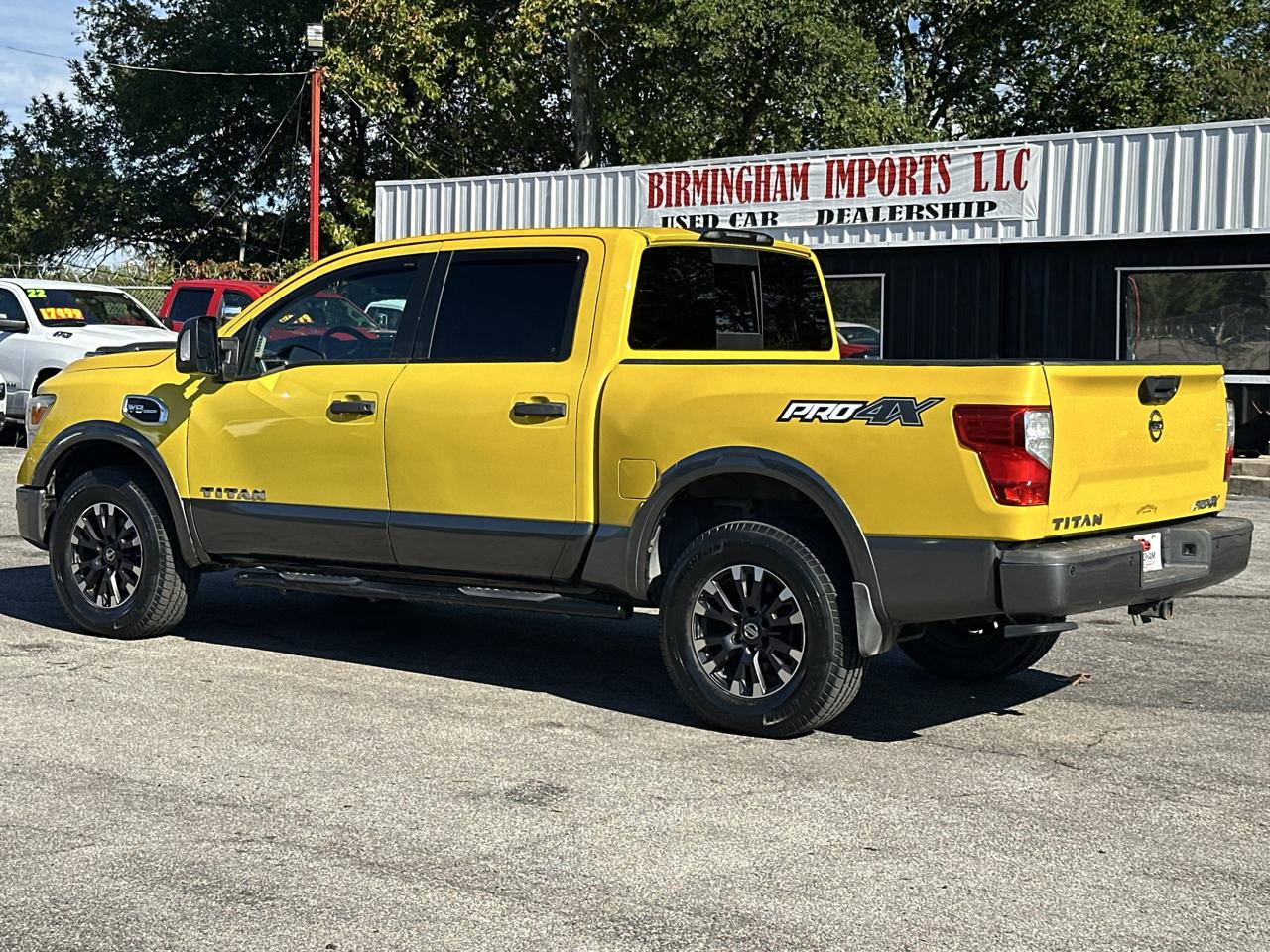 Nissan Titan 4x4 Crew Cab PRO-4X 2017