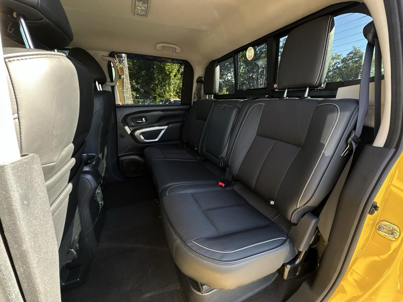 Nissan Titan 4x4 Crew Cab PRO-4X 2017