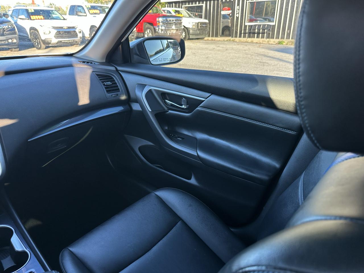 Nissan Altima 2.5 SR Sedan 2018