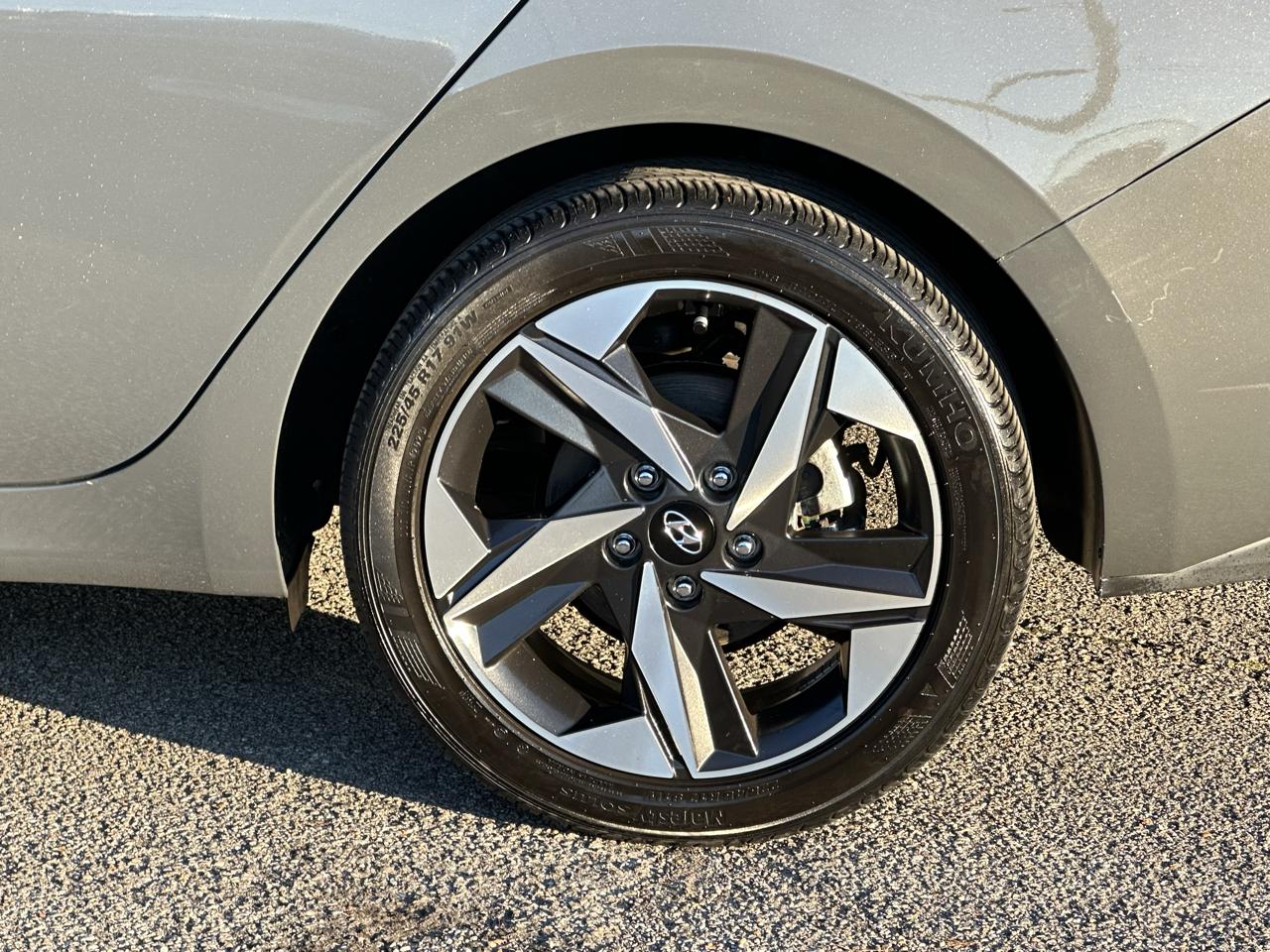 Hyundai Elantra SEL IVT 2023