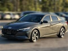 2023 Hyundai Elantra 