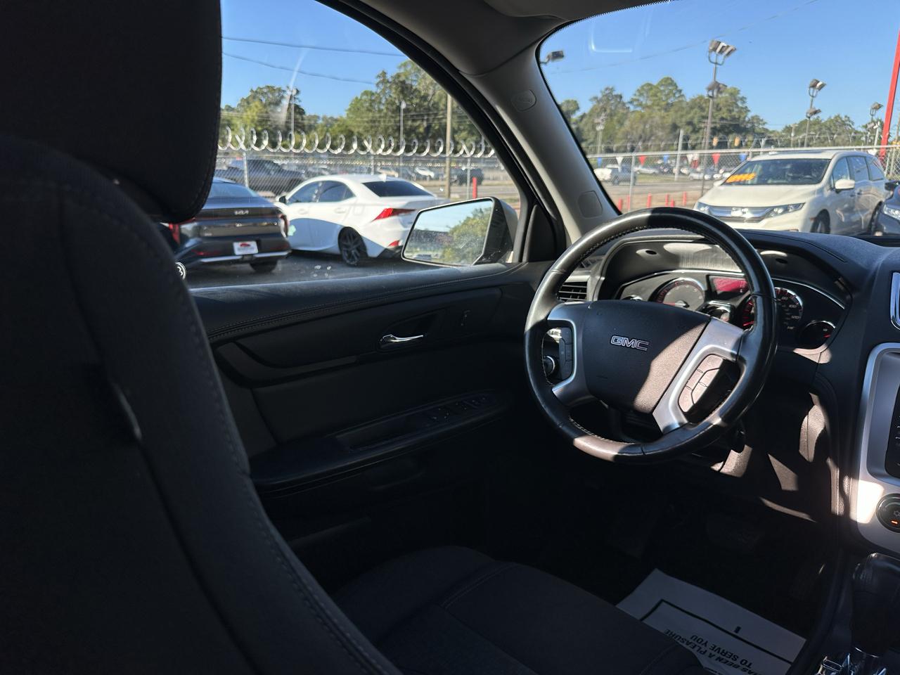 GMC Acadia FWD 4dr SLE w/SLE-2 2015