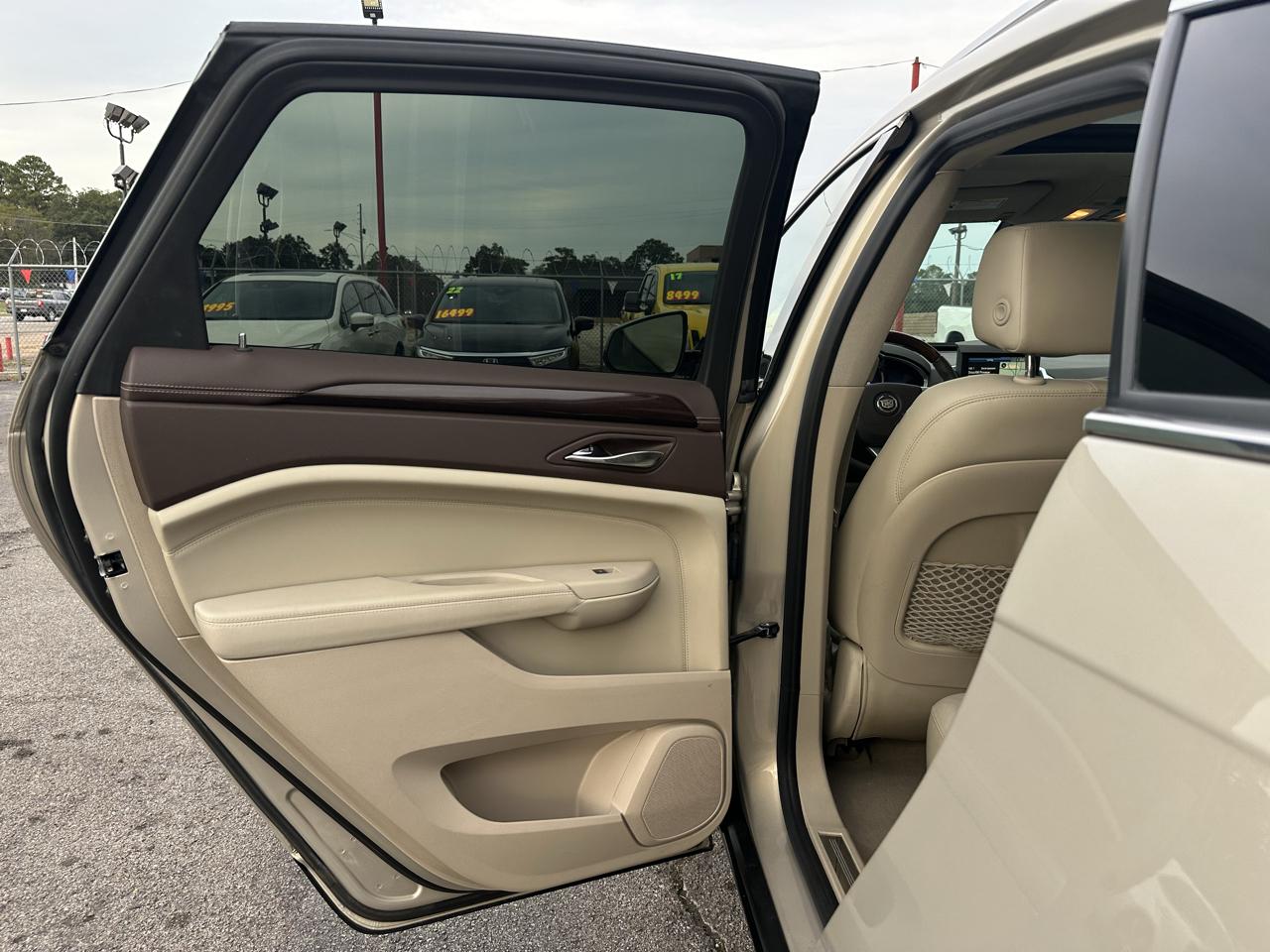 Cadillac SRX FWD 4dr Luxury Collection 2011