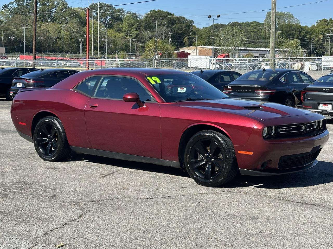 Dodge Challenger SXT RWD 2019