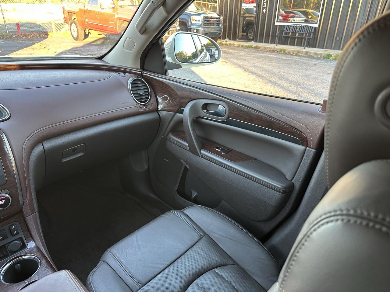Buick Enclave FWD 4dr Leather 2014