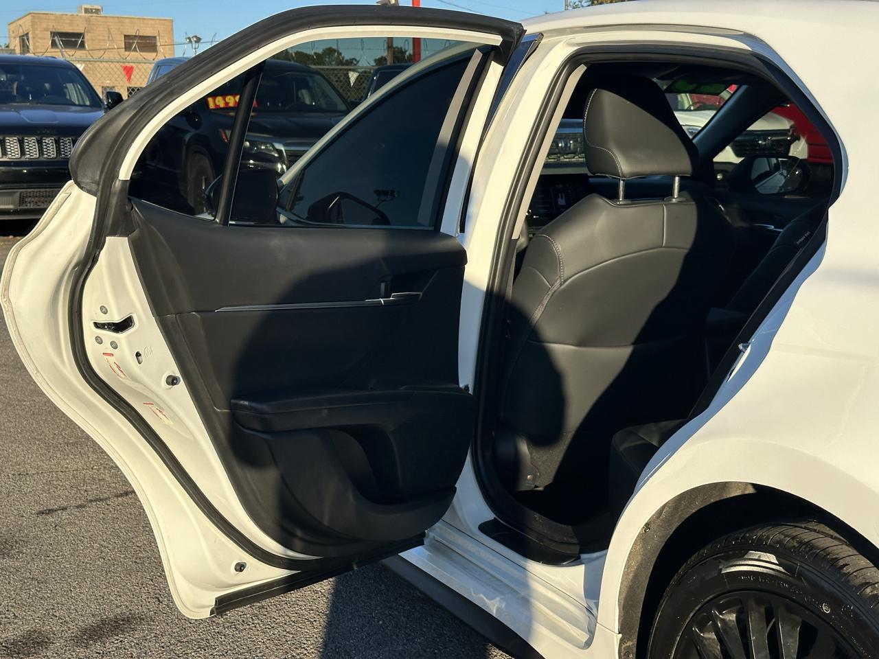 Toyota Camry Hybrid SE Nightshade CVT (Natl) 2023