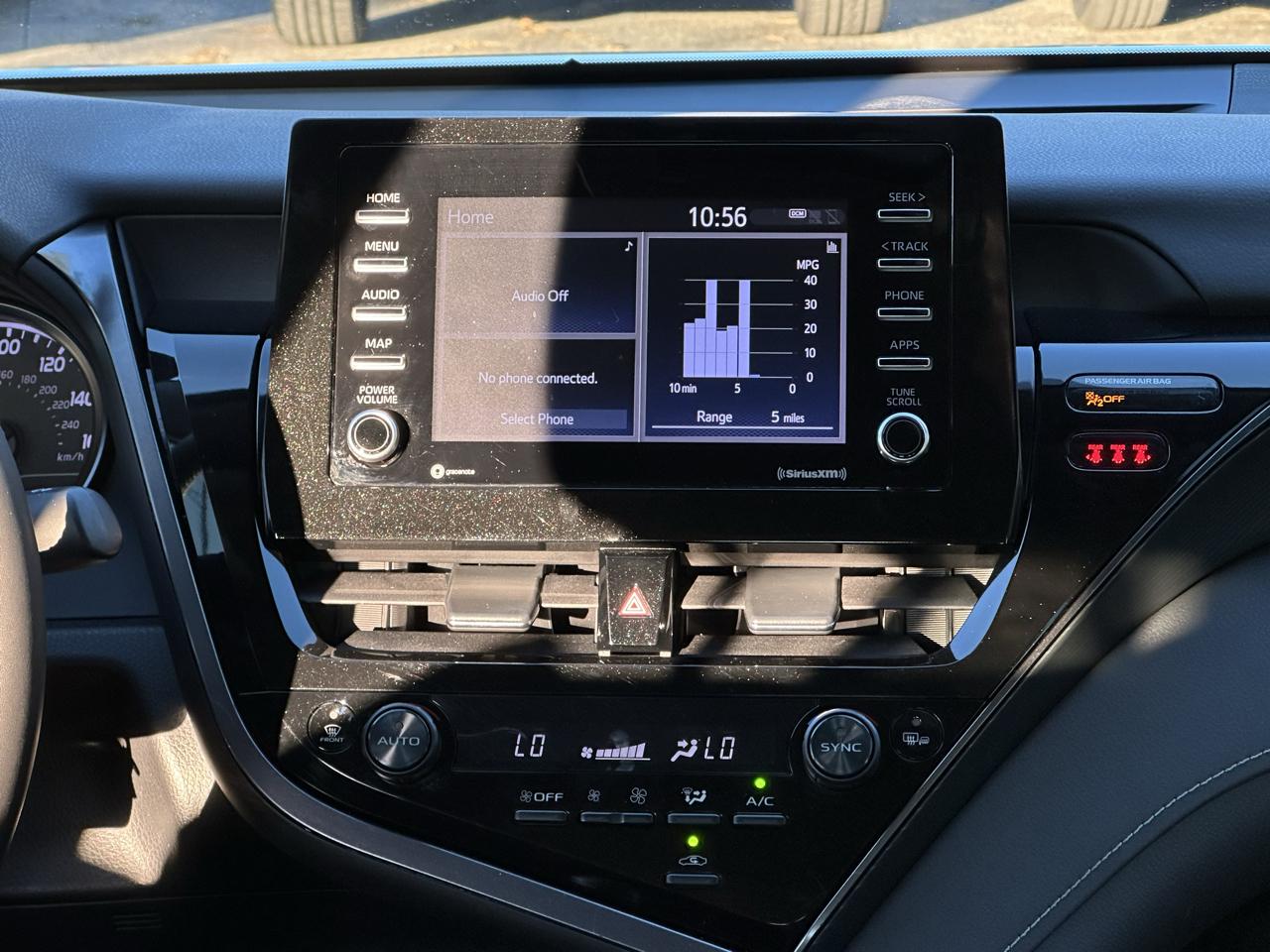 Toyota Camry Hybrid SE Nightshade CVT (Natl) 2023