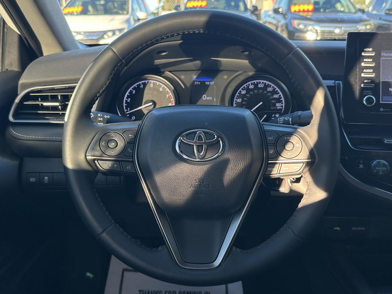 Toyota Camry Hybrid SE Nightshade CVT (Natl) 2023