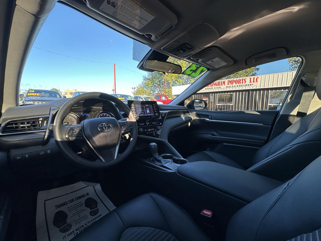 Toyota Camry Hybrid SE Nightshade CVT (Natl) 2023