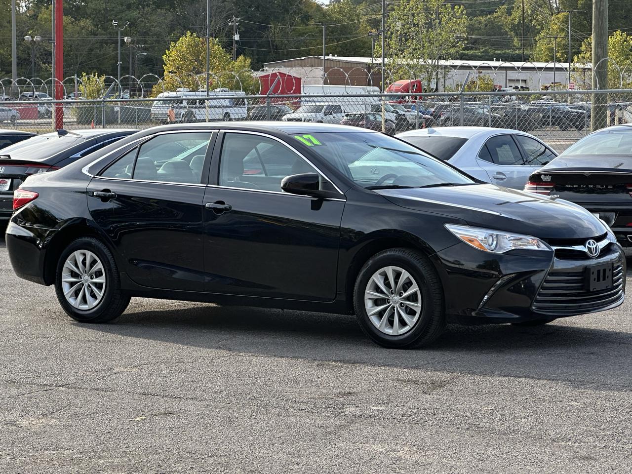 Toyota Camry XLE Auto (Natl) 2017