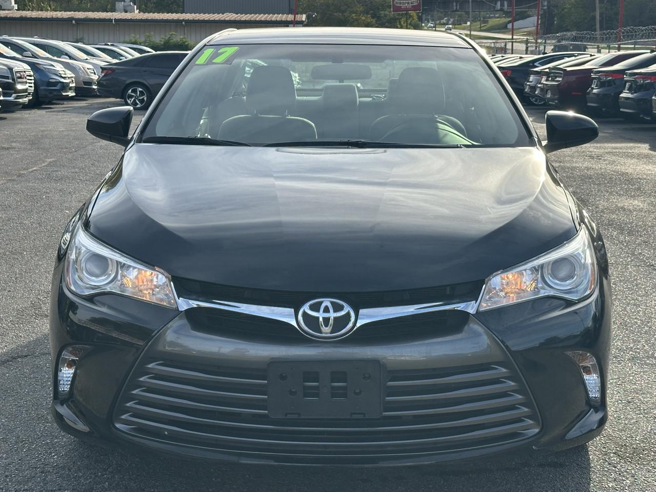 Toyota Camry XLE Auto (Natl) 2017