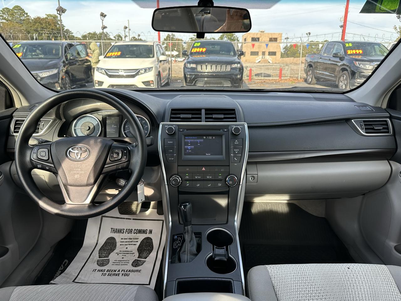 Toyota Camry XLE Auto (Natl) 2017