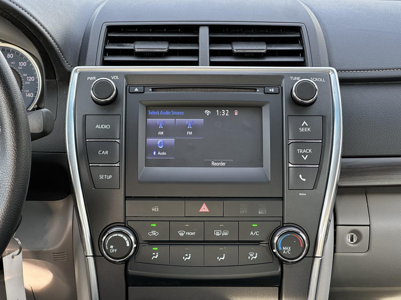 Toyota Camry XLE Auto (Natl) 2017