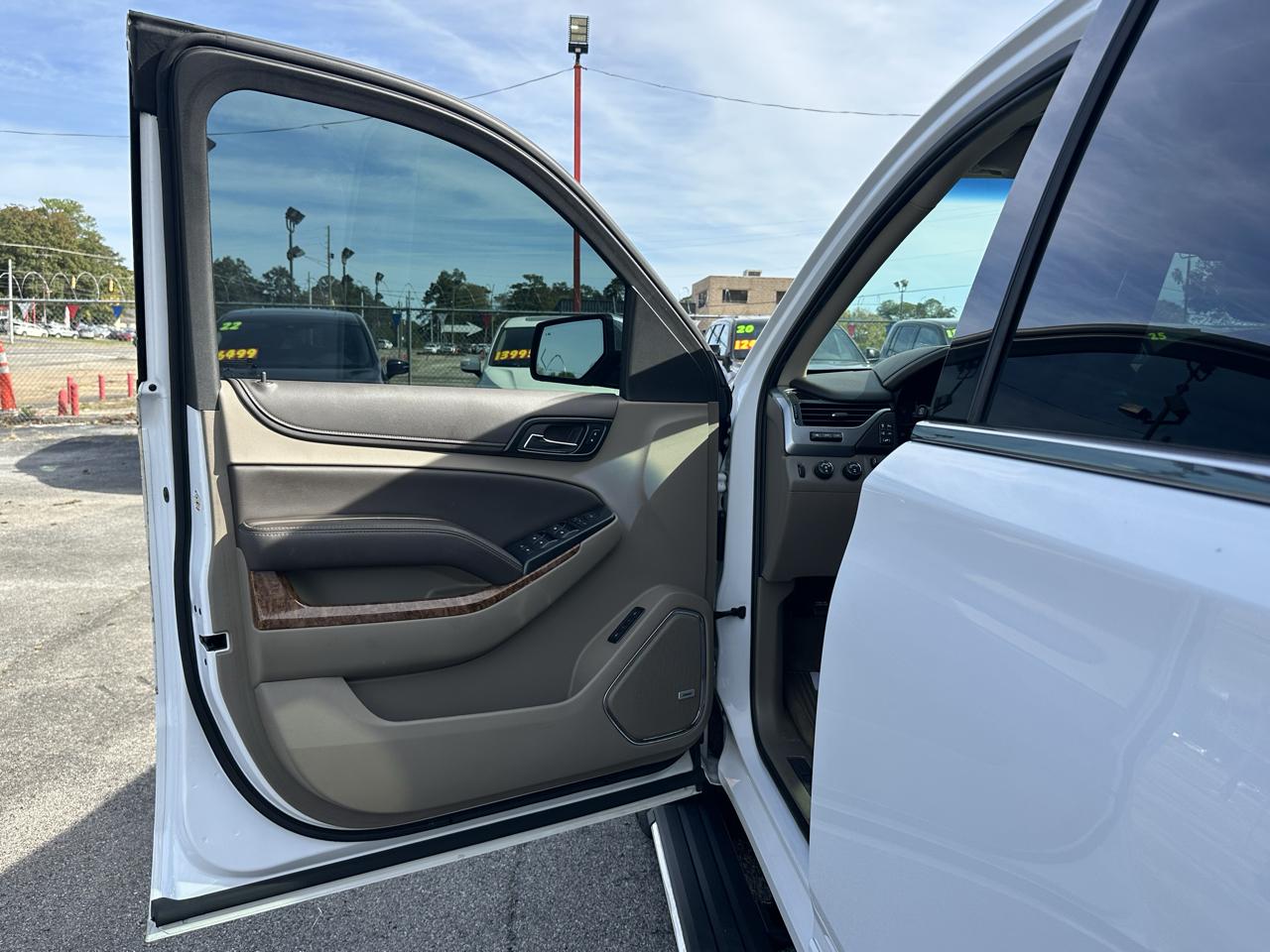 Chevrolet Tahoe 4WD 4dr Premier 2018