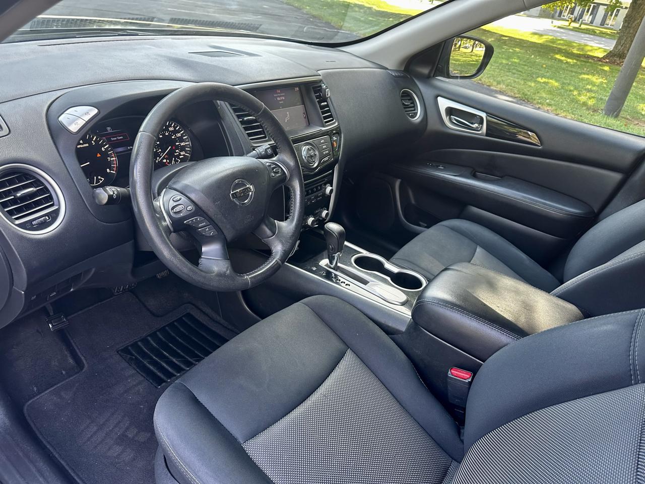Nissan Pathfinder SV 2018