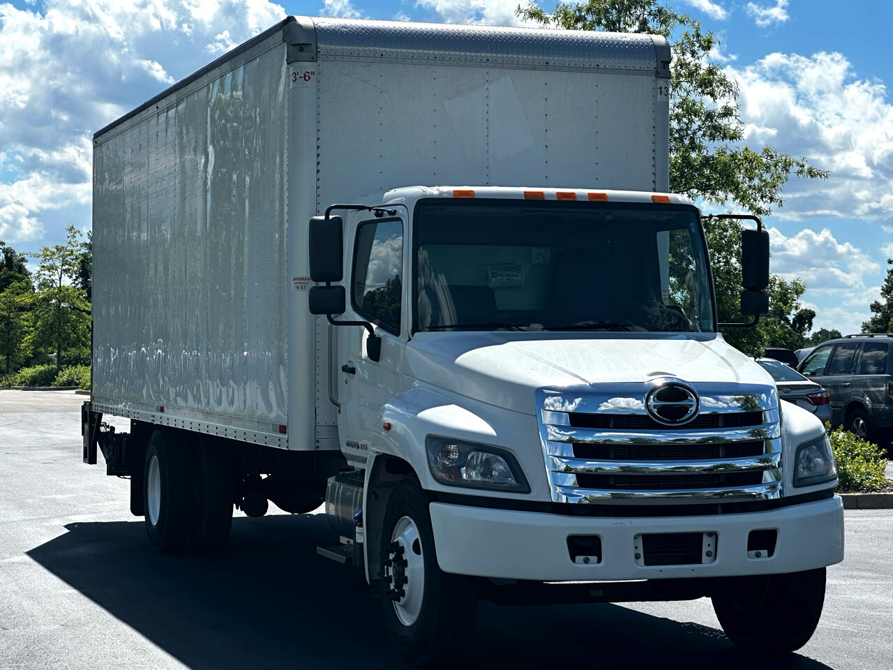 2020 Hino Conventional Type Truck Single Cab photo 3