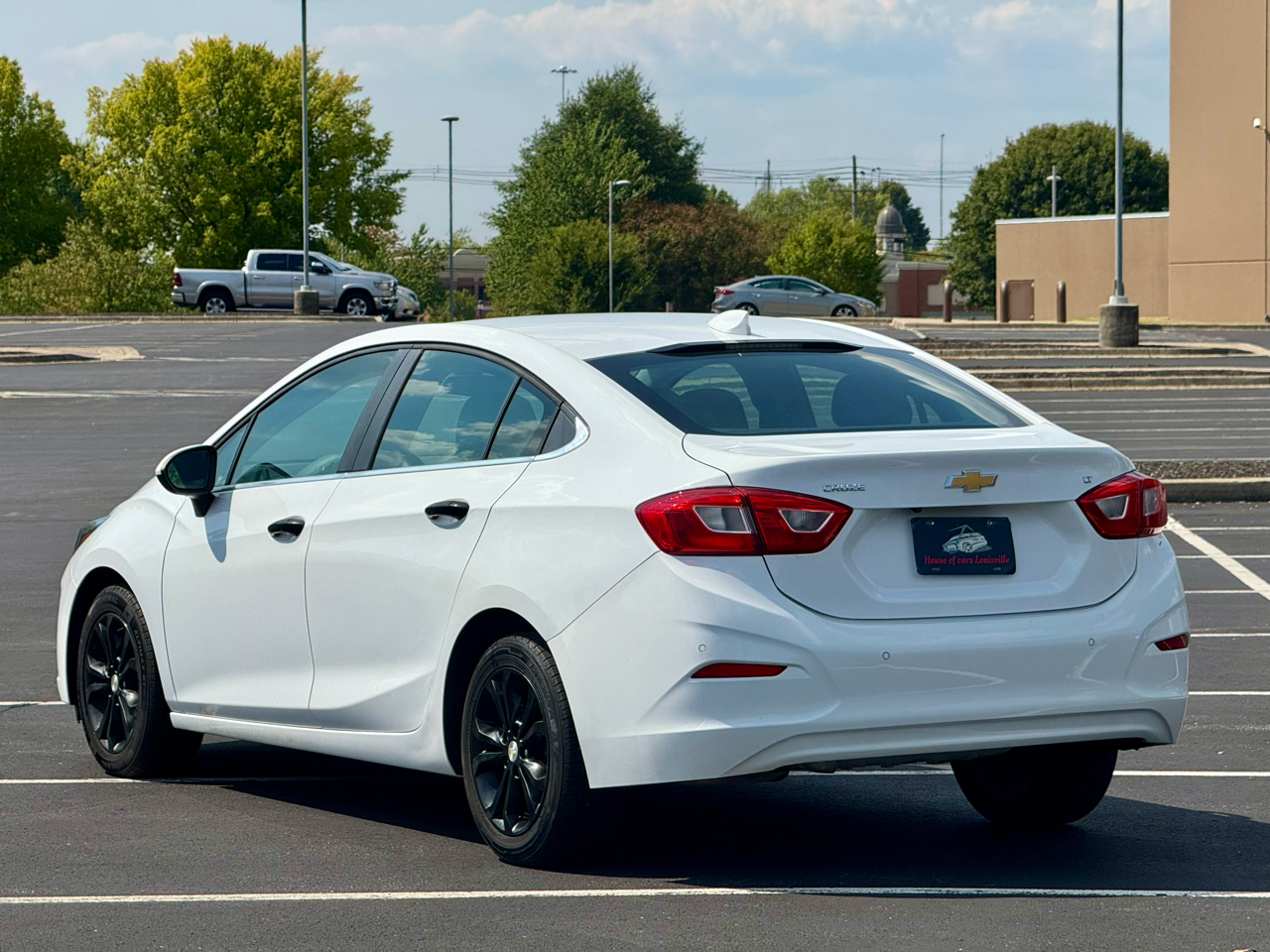 2019 Chevrolet Cruze LT photo 4