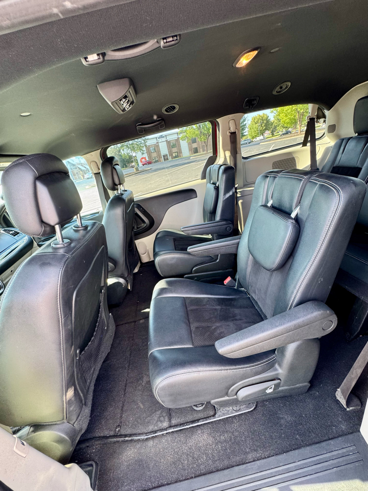 2017 Dodge Grand Caravan SXT photo 5