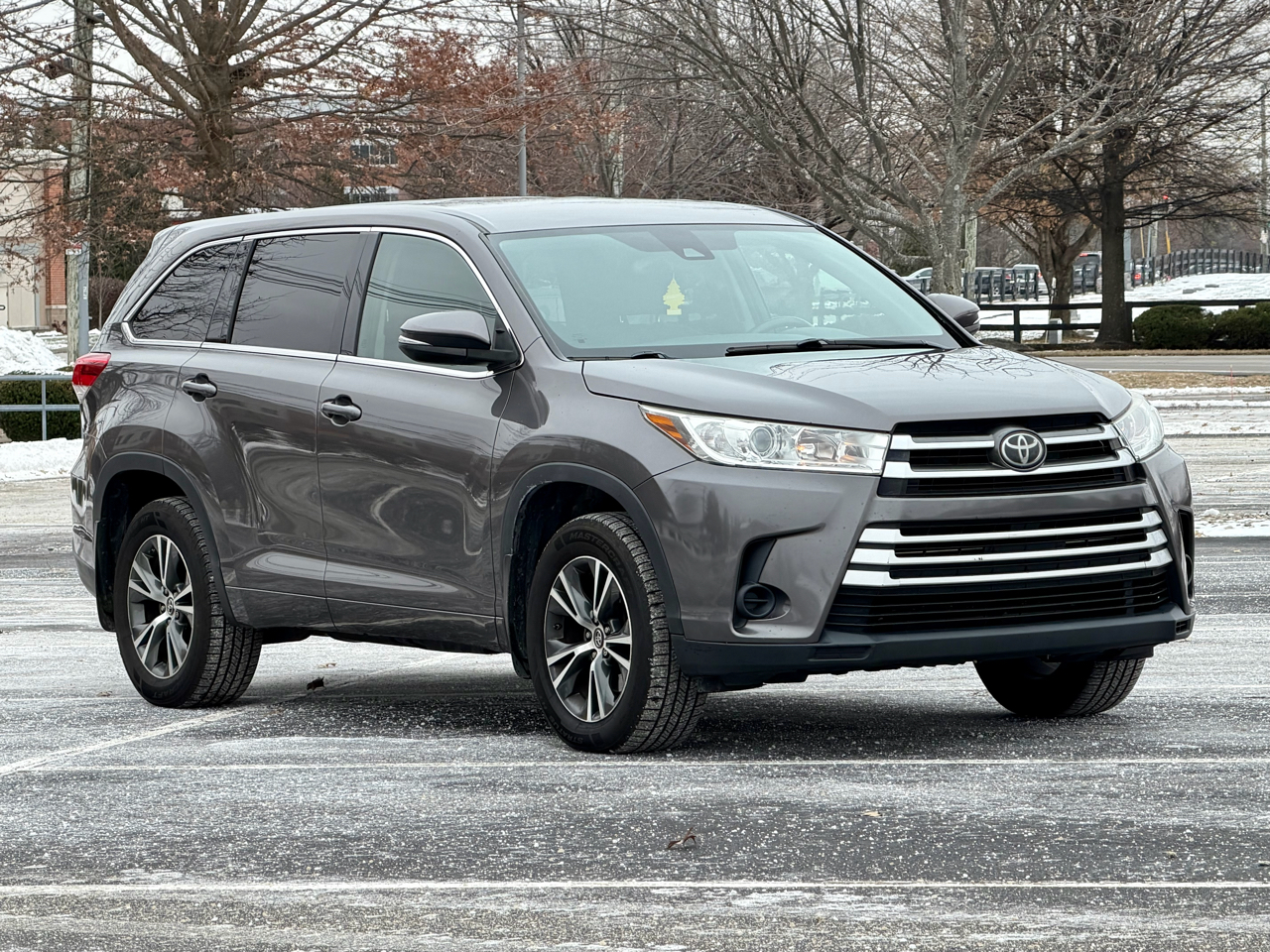 Toyota Highlander LE I4 FWD (Natl) 2017