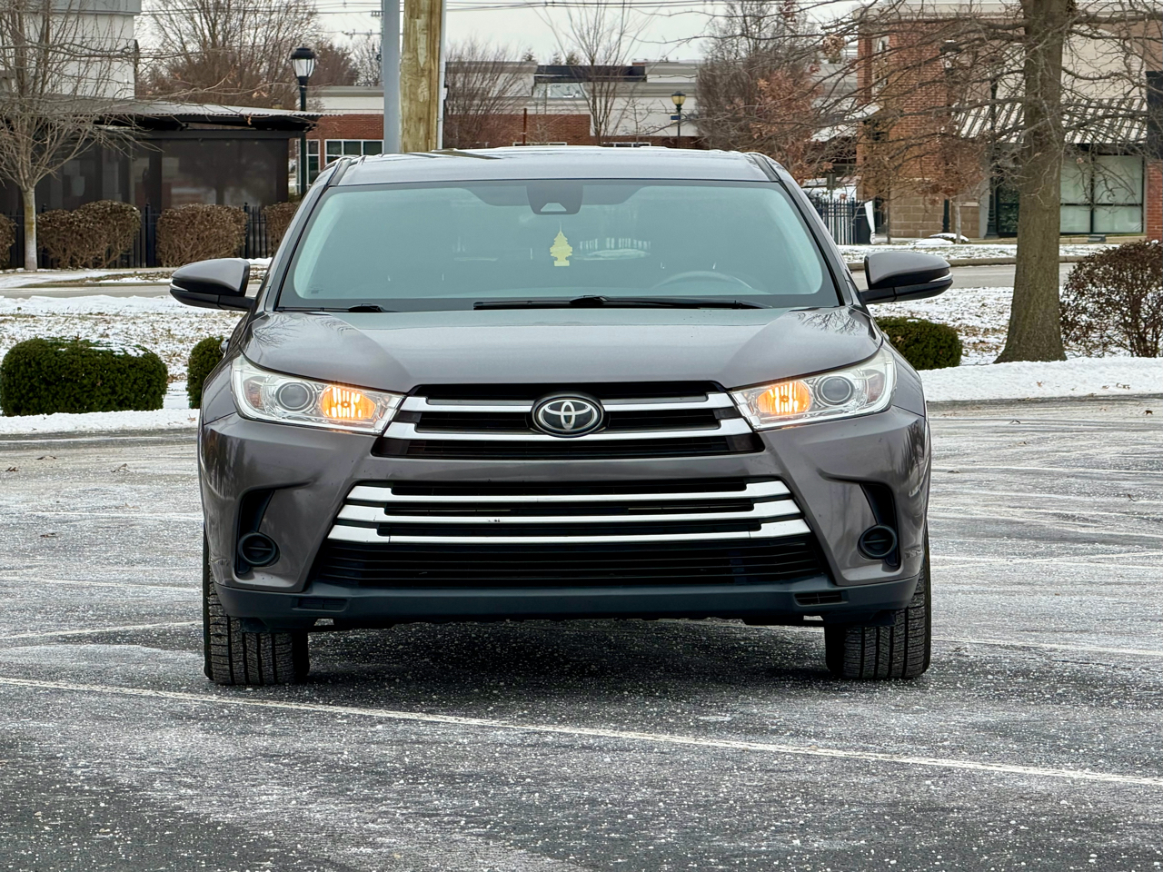 Toyota Highlander LE I4 FWD (Natl) 2017