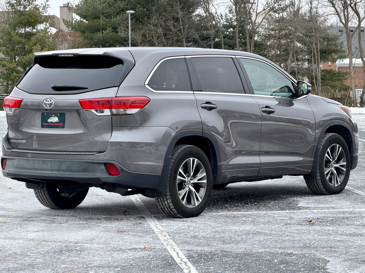 Toyota Highlander LE I4 FWD (Natl) 2017