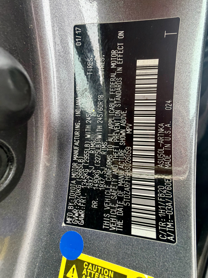 Toyota Highlander LE I4 FWD (Natl) 2017