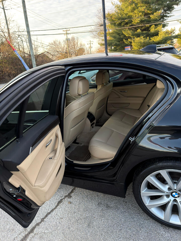 BMW 5 Series 4dr Sdn 535i xDrive AWD 2013