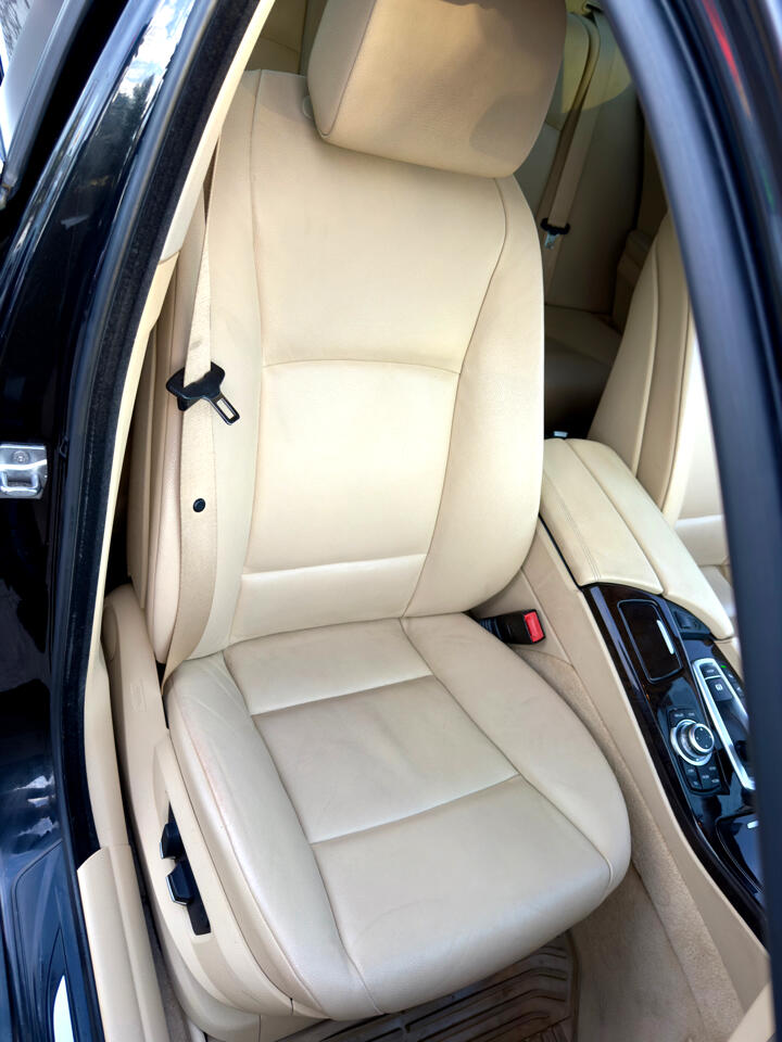 BMW 5 Series 4dr Sdn 535i xDrive AWD 2013