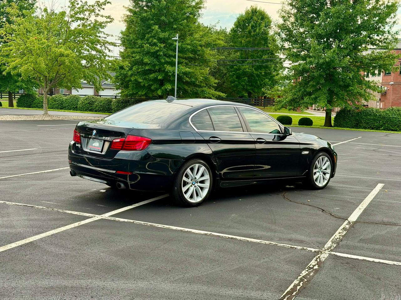 BMW 5 Series 4dr Sdn 535i xDrive AWD 2013