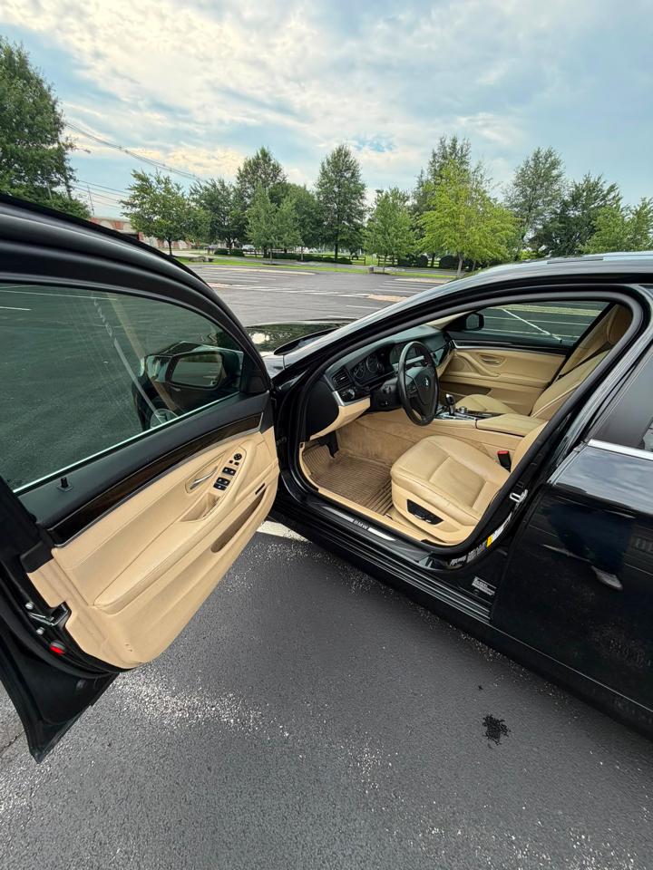 BMW 5 Series 4dr Sdn 535i xDrive AWD 2013
