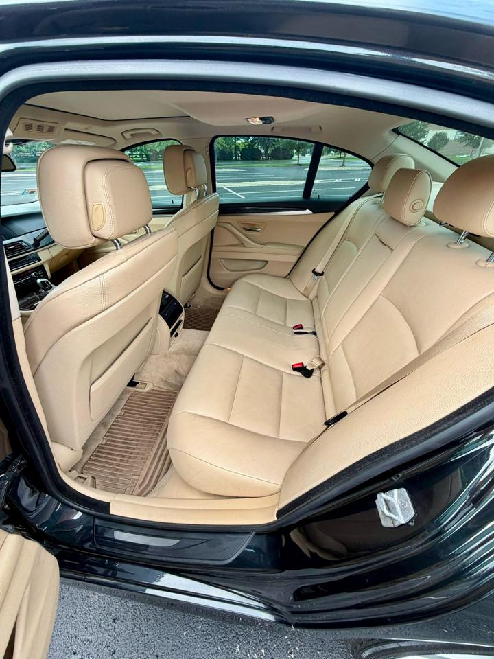 BMW 5 Series 4dr Sdn 535i xDrive AWD 2013