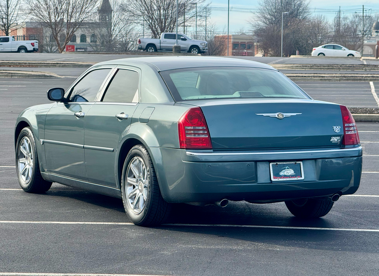 Chrysler 300 4dr Sdn 300C 2006