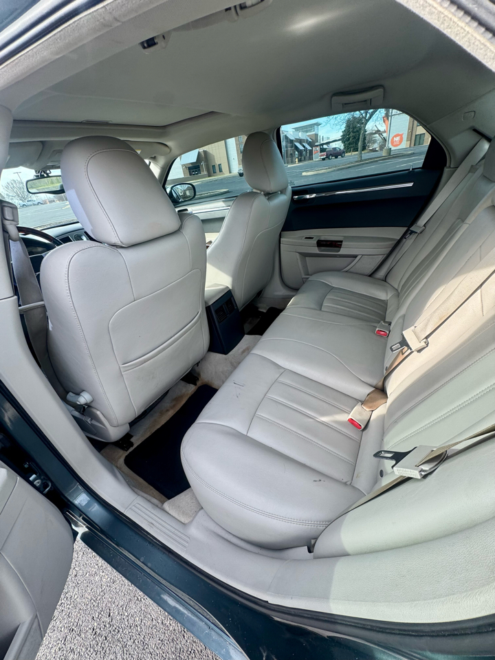 Chrysler 300 4dr Sdn 300C 2006