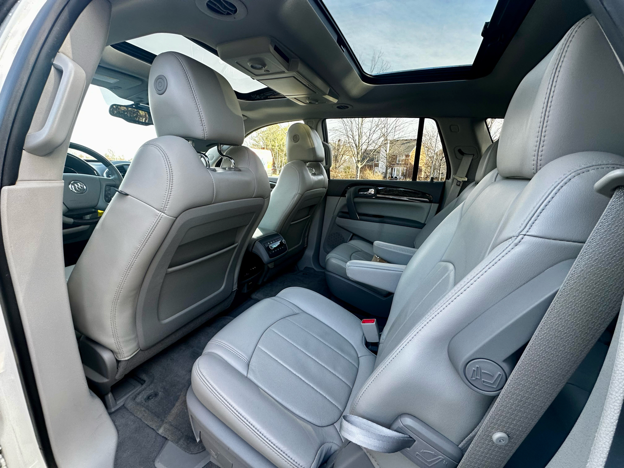 Buick Enclave FWD 4dr Premium 2014