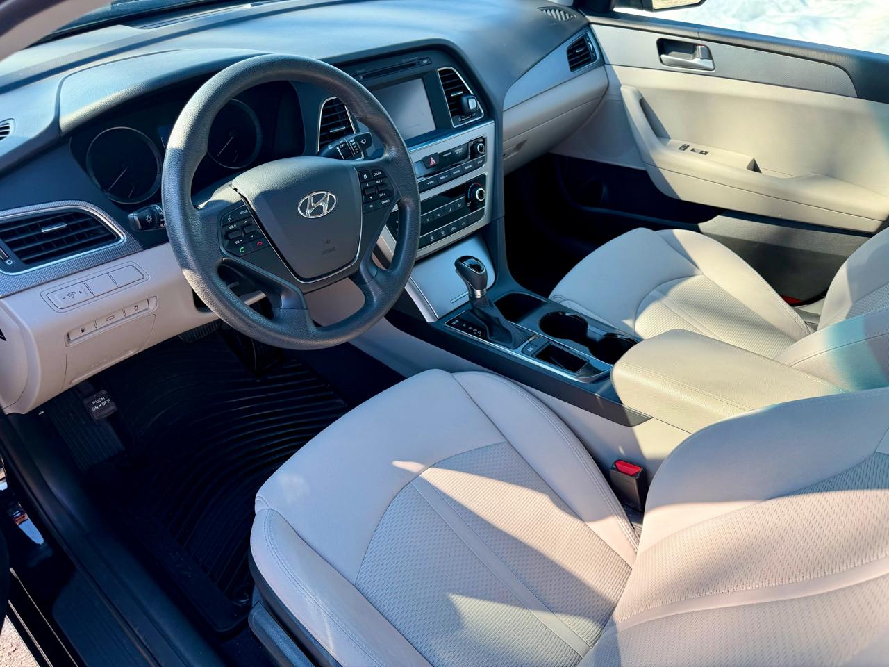 Hyundai Sonata 4dr Sdn 2.4L SE 2016