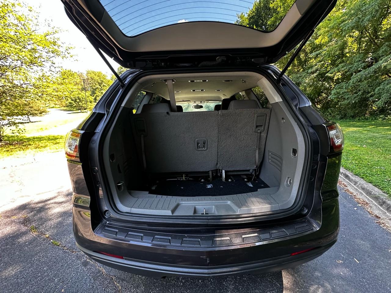 Chevrolet Traverse FWD 4dr LS w/1LS 2017