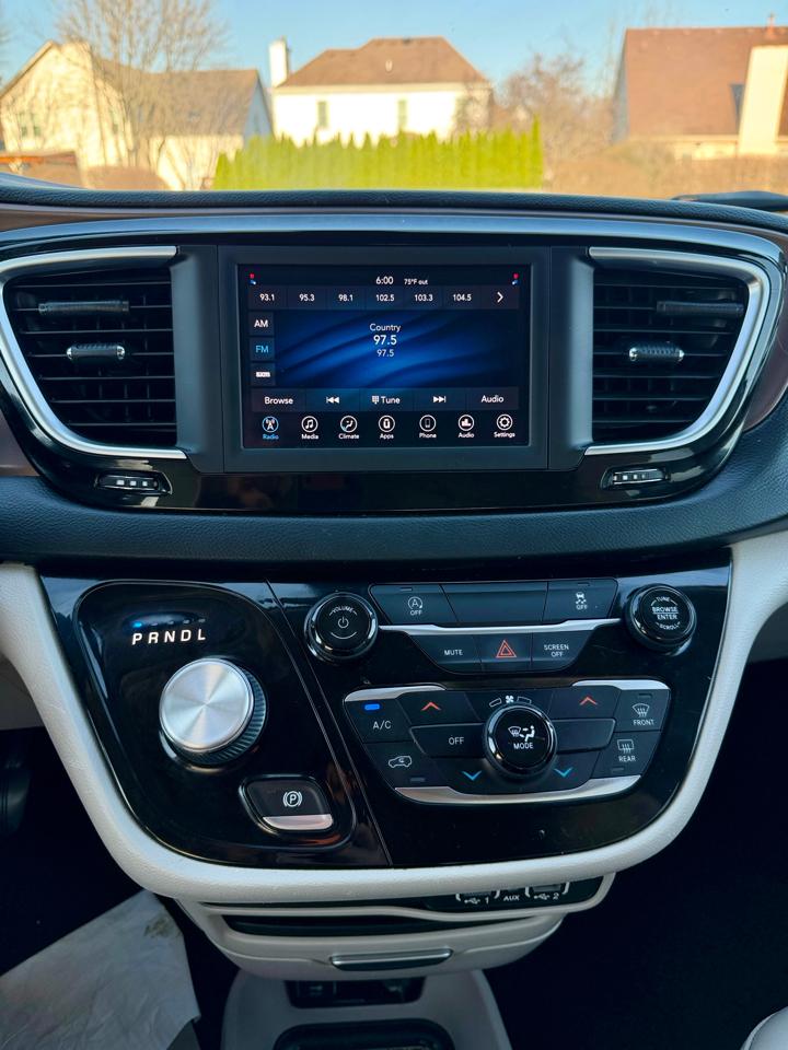 Chrysler Voyager LXI FWD 2021