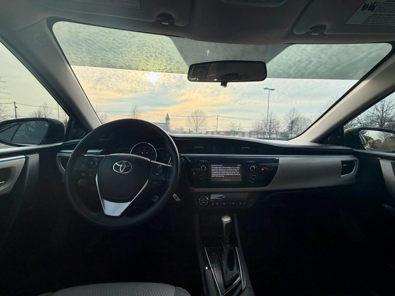 Toyota Corolla 4dr Sdn CVT LE Premium (Natl) 2014