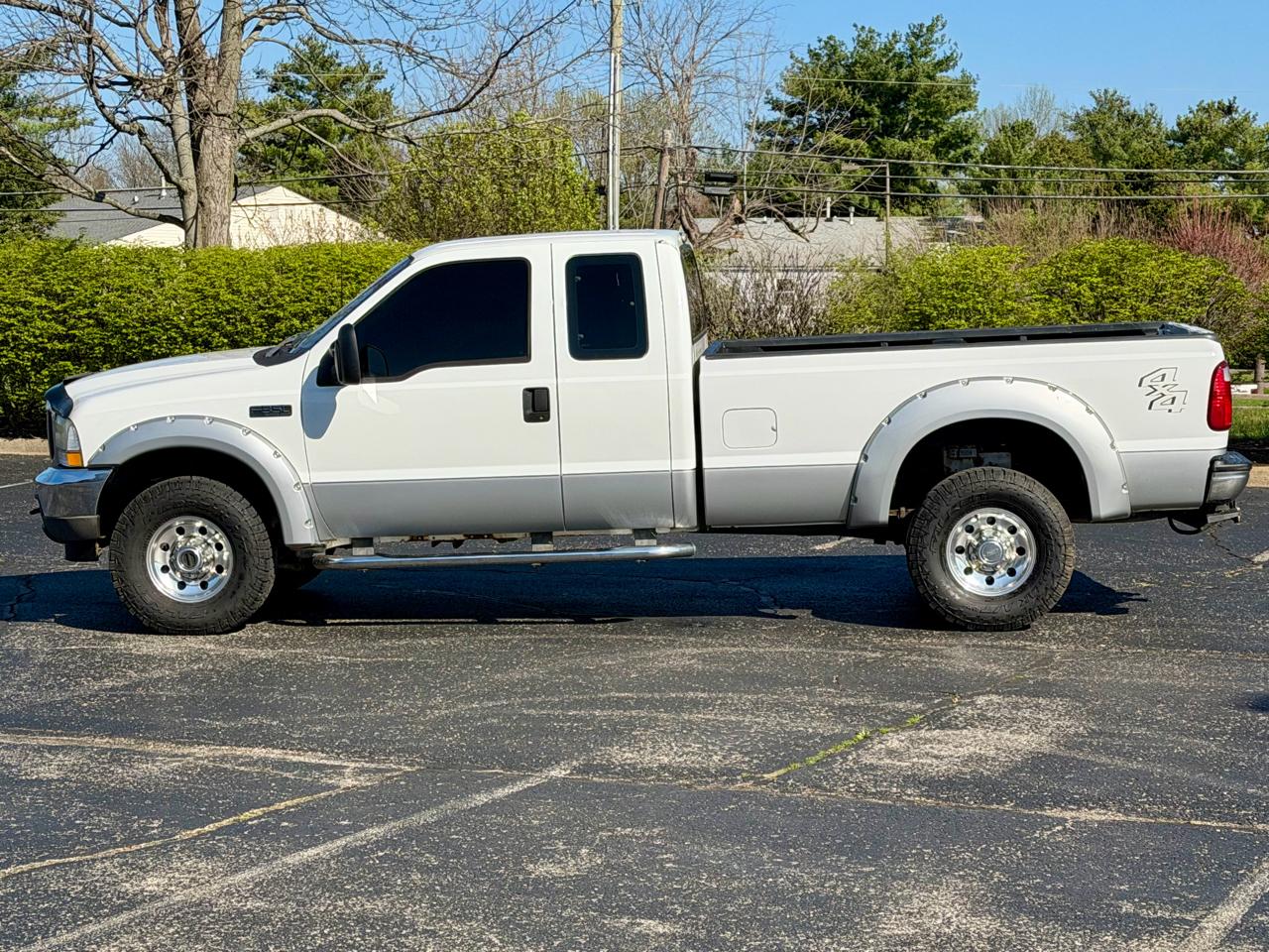 Ford Super Duty F-350 SRW Supercab 142" Lariat 4WD 2002