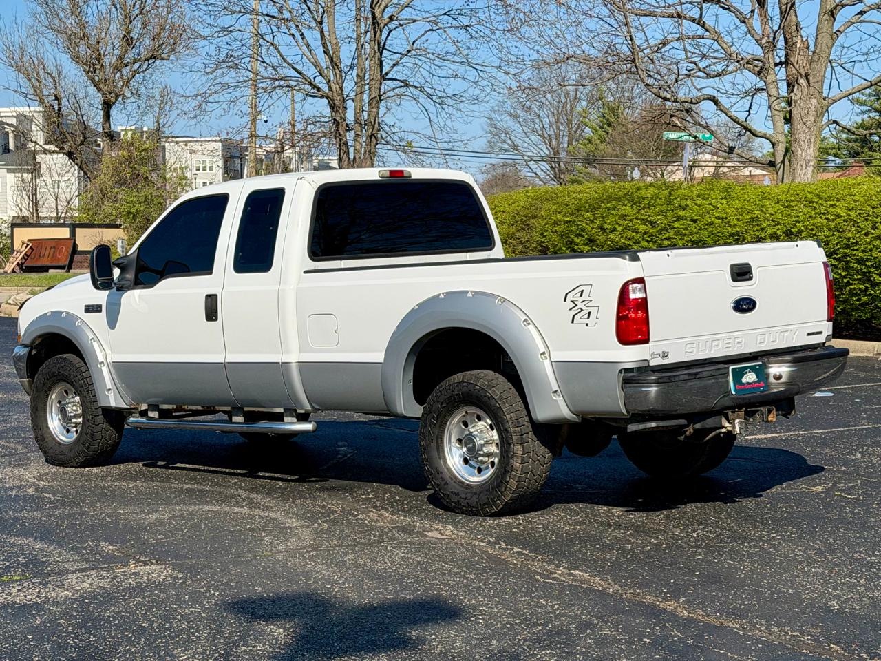 Ford Super Duty F-350 SRW Supercab 142" Lariat 4WD 2002