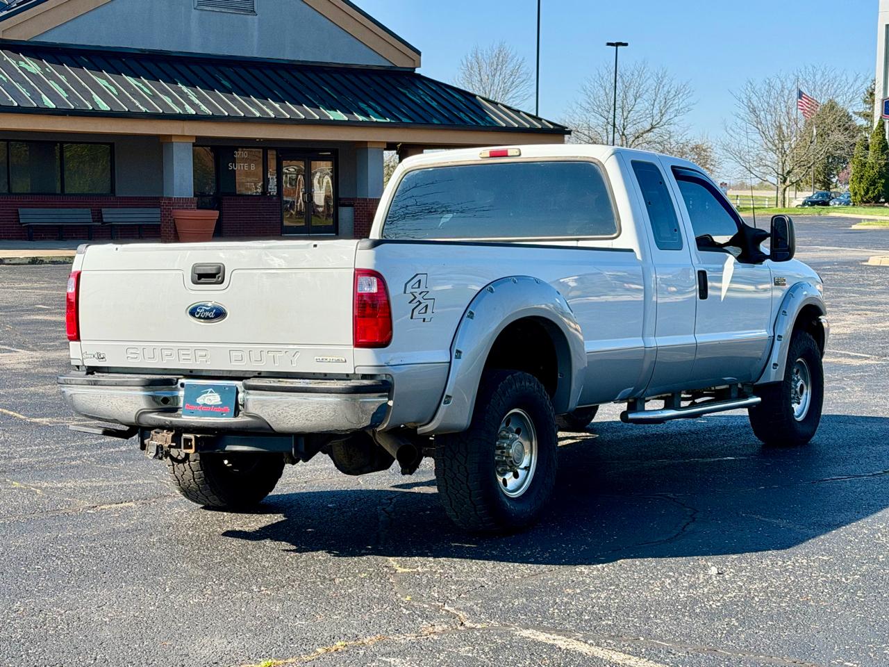 Ford Super Duty F-350 SRW Supercab 142" Lariat 4WD 2002